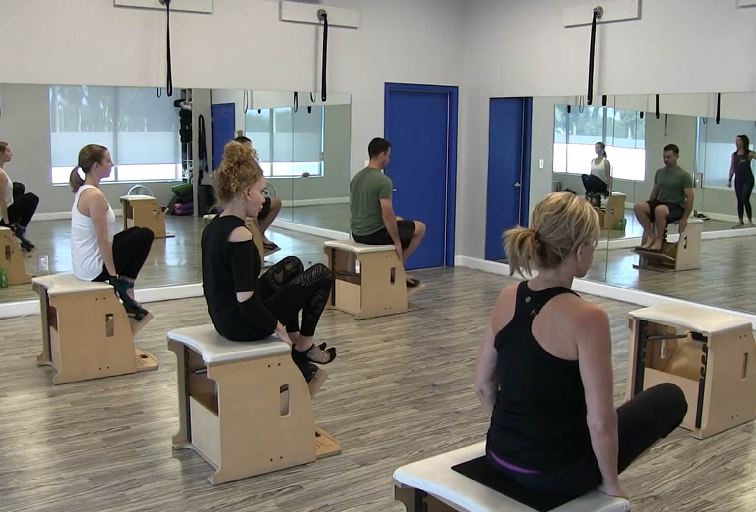 Reformer with Mini Ball with Lauren Small