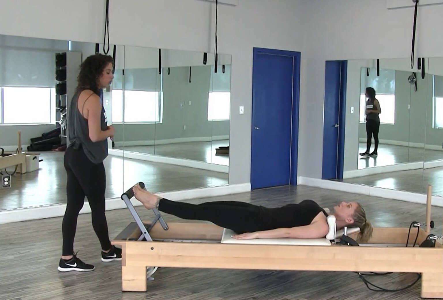 Reformer with Arms-Back Focus with Lauren Small – Classical